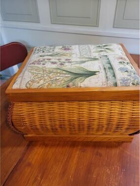 Vintage Wicker Sewing Basket with Floral Fabric Lid  12 x 13 x 9
